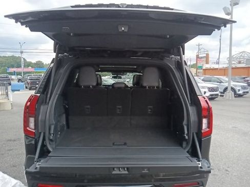 New 2026 Ford Expedition Platinum w/ Stealth Performance Package AWD/4WD image 35