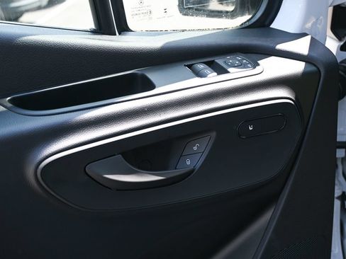 Used 2025 Mercedes-Benz Sprinter 2500 image 8