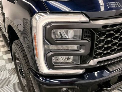 Used 2024 Ford F250 Lariat w/ Lariat Ultimate Package AWD/4WD image 34