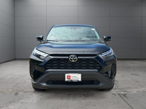 Certified 2025 Toyota RAV4 LE AWD/4WD image 8