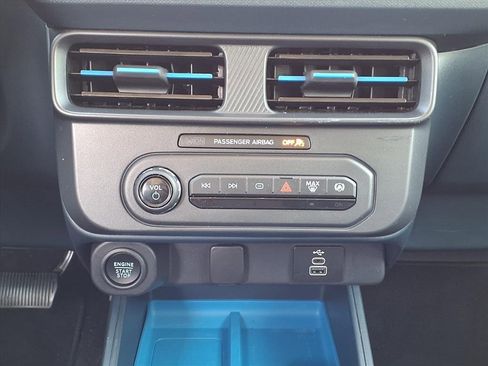 Used 2025 Ford Maverick XLT image 24