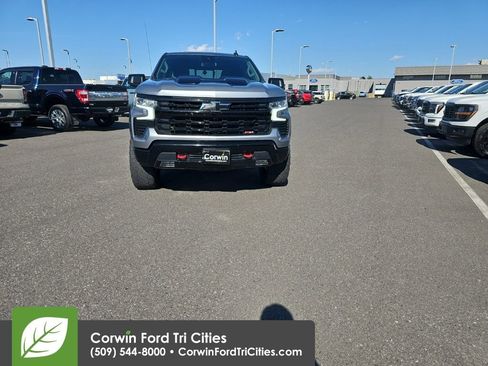 Used 2023 Chevrolet Silverado 1500 LT Trail Boss w/ LT Trail Boss Premium Package AWD/4WD image 7
