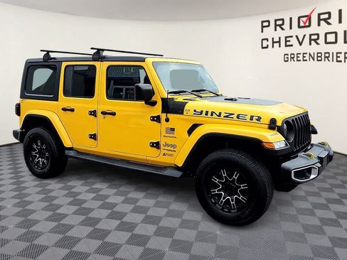 Used 2018 Jeep Wrangler Unlimited Sahara AWD/4WD image 2