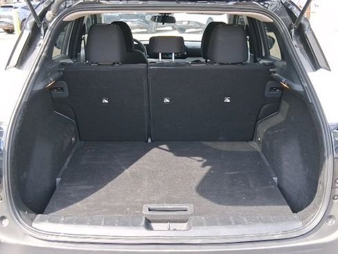 Certified 2025 Nissan Kicks SV image 7