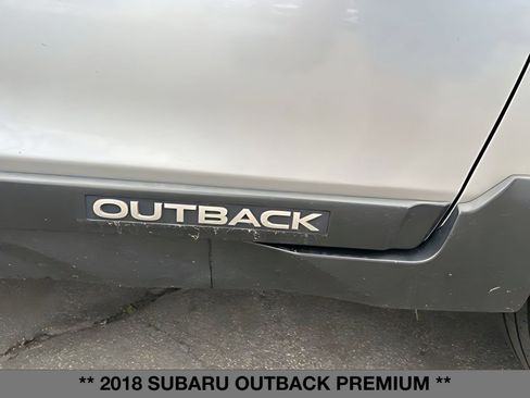 Used 2018 Subaru Outback 2.5i Premium image 11