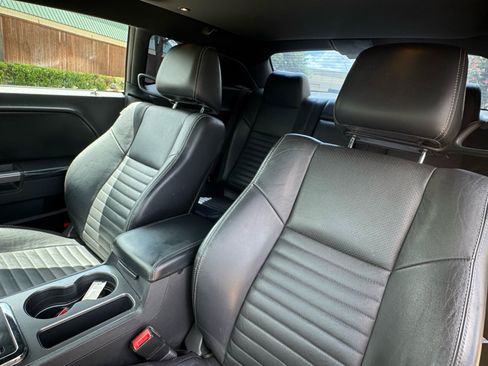 Used 2013 Dodge Challenger R/T RWD image 23