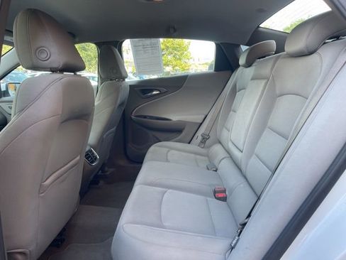 Used 2022 Chevrolet Malibu LT FWD image 14