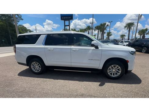 Used 2024 Chevrolet Suburban LT AWD/4WD image 9