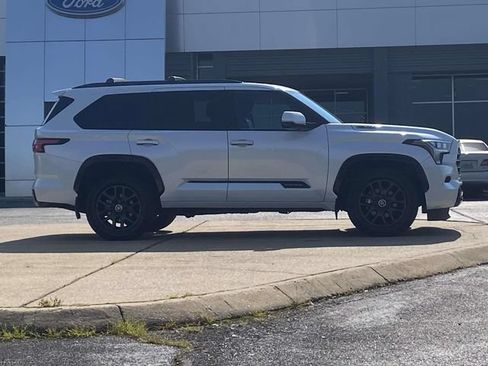 Used 2024 Toyota Sequoia Platinum AWD/4WD image 2