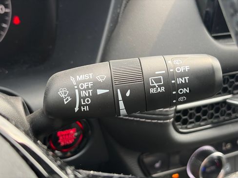 Used 2023 Honda HR-V EX-L image 22