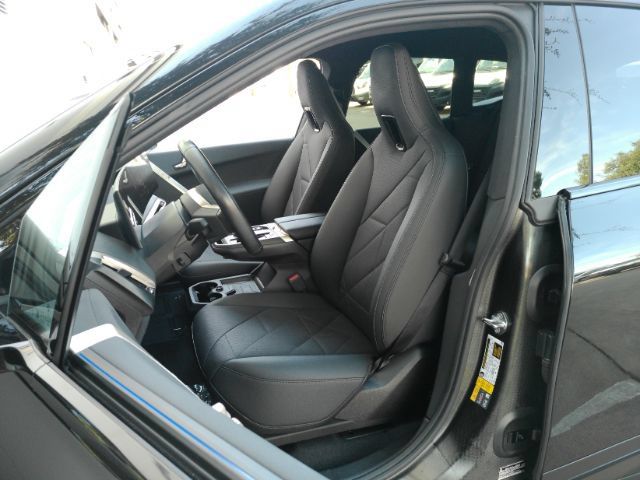 Used 2023 BMW iX xDrive50 AWD/4WD image 6
