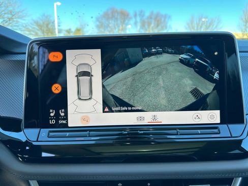 Certified 2025 Volkswagen Atlas Peak Edition SE image 19