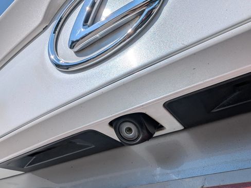 Used 2018 Lexus IS 300 w/ Comfort Package RWD image 6