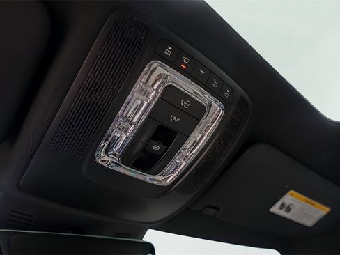 Used 2022 Mercedes-Benz CLA 250 image 26