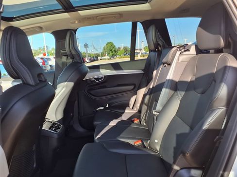 Used 2025 Volvo XC90 B5 Core w/ Protection Package AWD/4WD image 17
