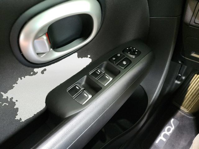Used 2019 Kia Soul FWD image 16
