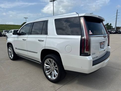 Used 2017 Cadillac Escalade Premium Luxury AWD/4WD image 26