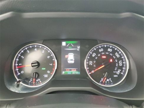 Used 2022 Toyota RAV4 XLE image 25