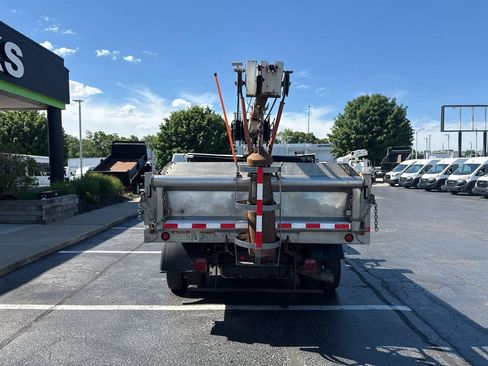 Used 2017 Ford F550 2WD Regular Cab Super Duty image 7