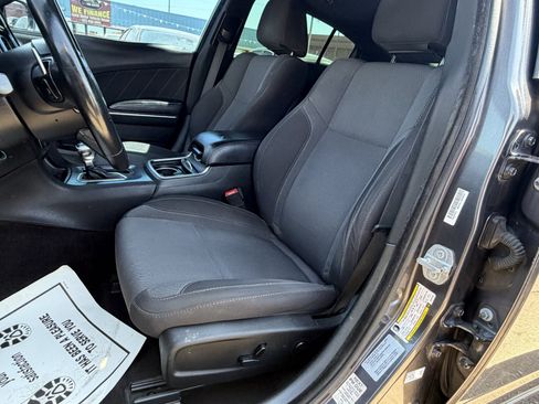 Used 2016 Dodge Charger R/T RWD image 5
