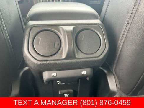 Used 2023 Jeep Gladiator Overland AWD/4WD image 18