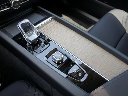 New 2026 Volvo XC60 B5 Plus w/ Protection Package Premier image 14