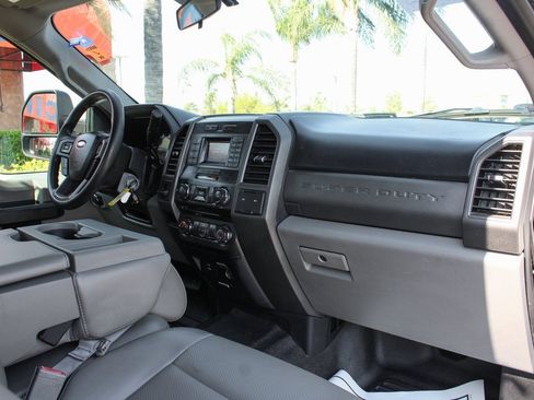 Used 2018 Ford F450 XL w/ Trailer Tow Package image 36