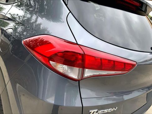 Used 2018 Hyundai Tucson Sport w/ Cargo Package image 28