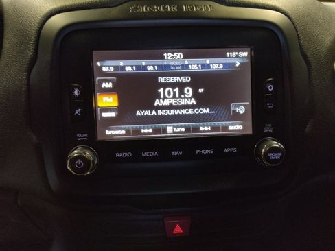 Used 2016 Jeep Renegade 75th Anniversary FWD image 25