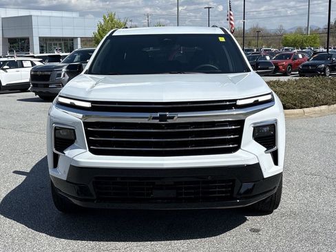 New 2026 Chevrolet Traverse High Country w/ LPO, Floor Liner Package AWD/4WD image 3