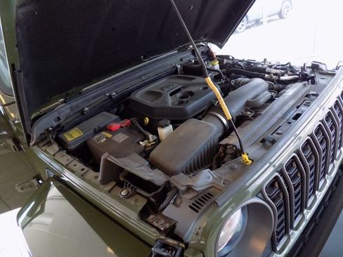 Used 2024 Jeep Wrangler Unlimited w/ Convenience Group AWD/4WD image 42