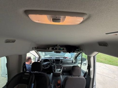 Used 2020 Ford Transit 150 XLT RWD image 12