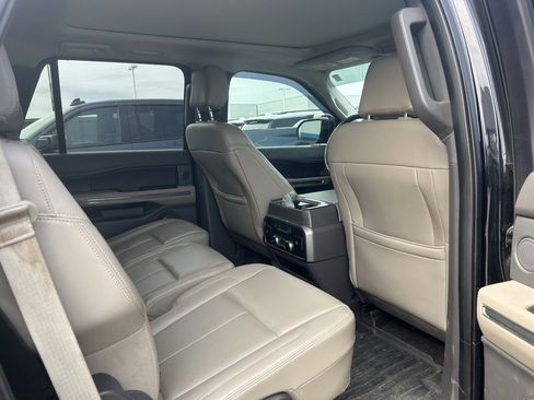 Used 2019 Ford Expedition XLT w/ Equipment Group 202A image 5