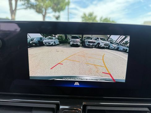Used 2025 Chevrolet TrailBlazer LT FWD image 17