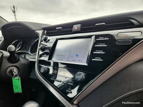 Used 2020 Toyota Camry SE image 35