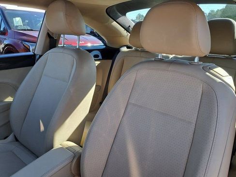 Used 2018 Volkswagen Beetle 2.0T SE image 23