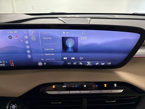 Used 2026 Buick Enclave Preferred w/ Power Package image 39