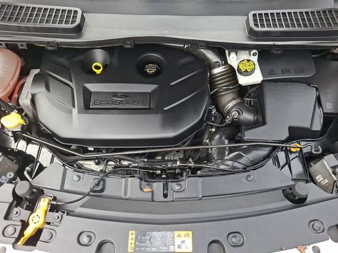 Used 2019 Ford Escape Titanium image 28