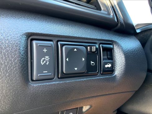 Used 2019 Nissan Sentra S FWD image 32