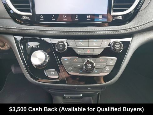New 2026 Chrysler Pacifica Select FWD image 39