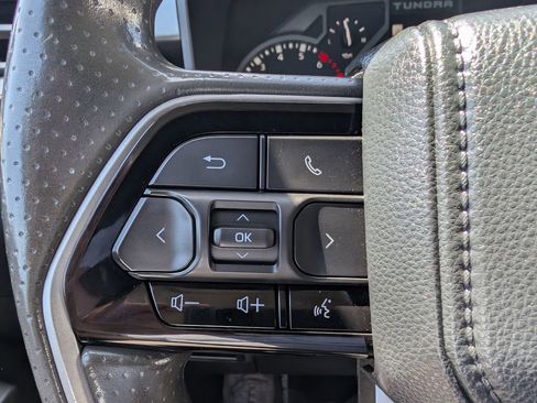 Used 2022 Toyota Tundra SR5 w/ SR5 Convenience Package AWD/4WD image 24