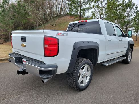 Used 2015 Chevrolet Silverado 2500 LTZ w/ LTZ Plus Package image 26