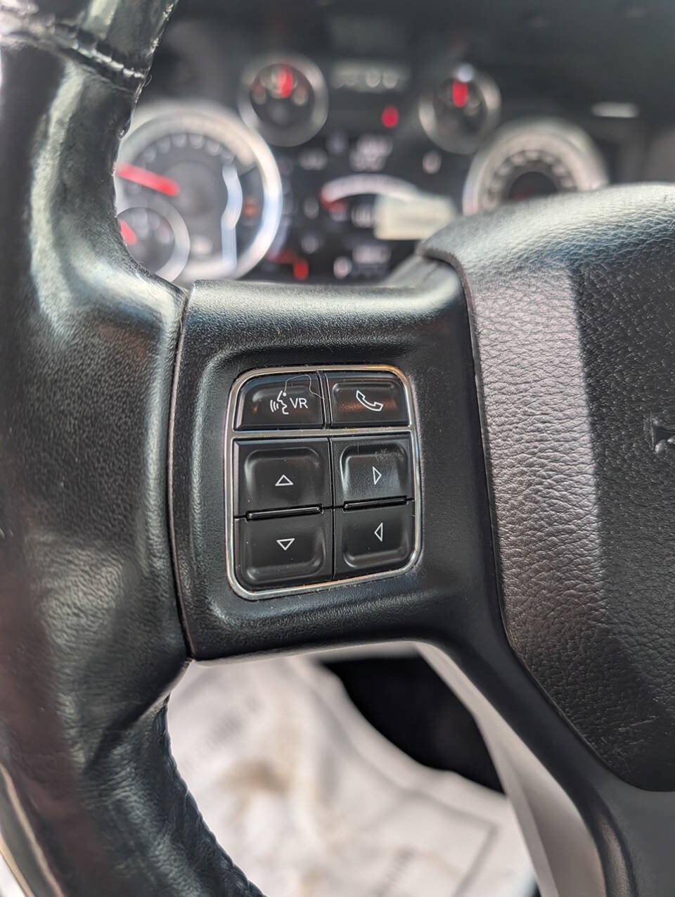 Used 2016 RAM 1500 Classic SLT w/ Luxury Group AWD/4WD image 22