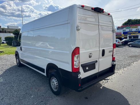 Used 2024 RAM ProMaster 2500 w/ Convenience Group FWD image 7