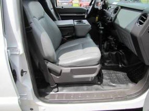 Used 2011 Ford F550 4x4 Crew Cab Super Duty w/ Payload Upgrade Pkg image 8