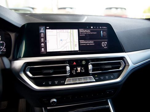 Used 2022 BMW 330e w/ Premium Package RWD image 10