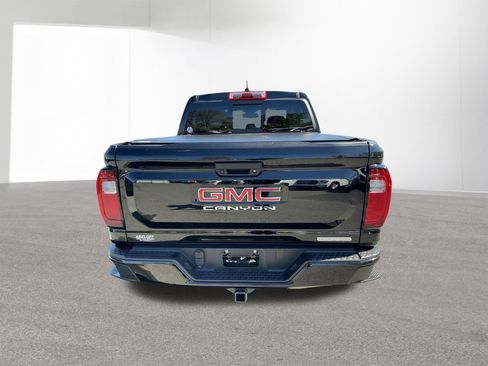 Used 2024 GMC Canyon Elevation w/ Convenience Package AWD/4WD image 4
