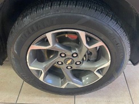 Used 2024 Chevrolet Trax LT w/ Driver Confidence Package image 28