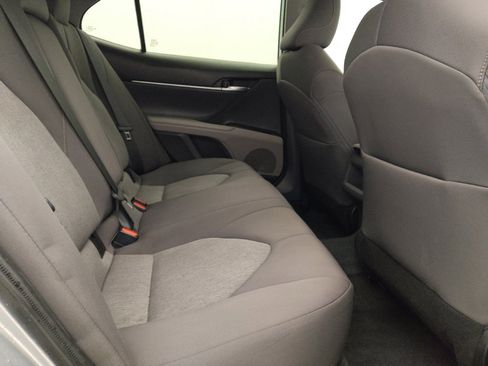 Used 2022 Toyota Camry LE image 19