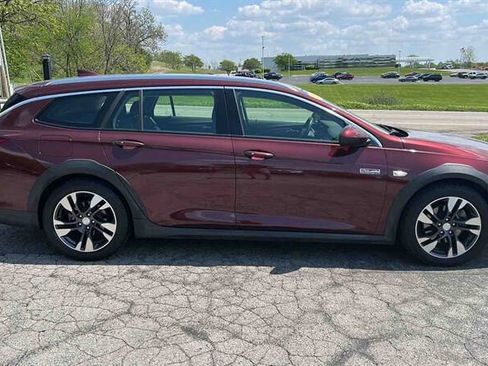 Used 2018 Buick Regal Preferred w/ Sights and Sounds Package AWD/4WD image 1